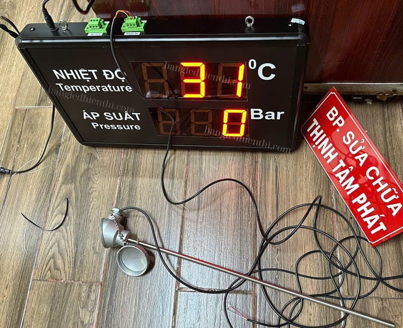 đồng hồ hiển thị áp suất 